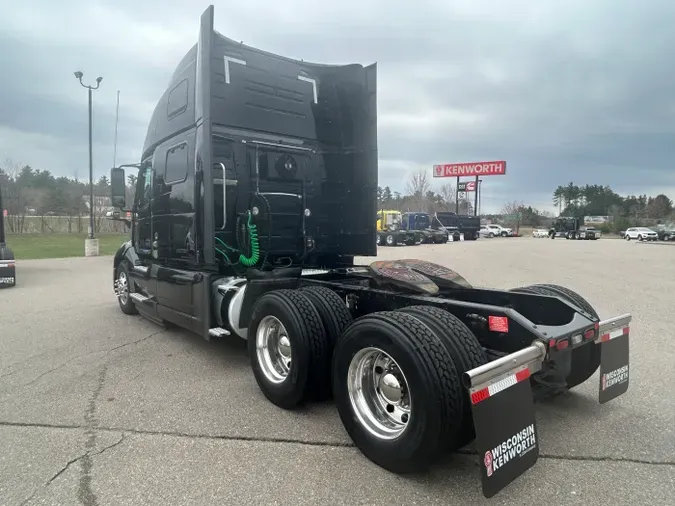 2021 Volvo VNL 860