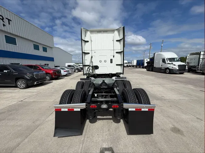 2022 International LT625