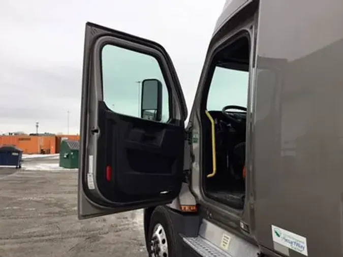 2023 Freightliner Cascadia