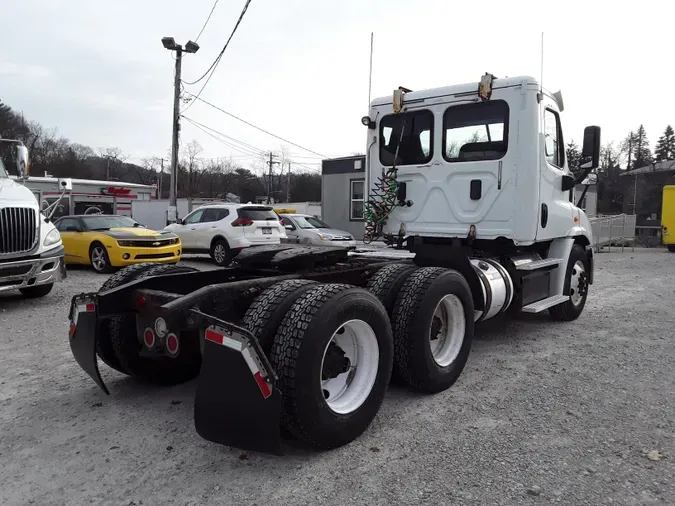 2017 FREIGHTLINER/MERCEDES CASCADIA 113