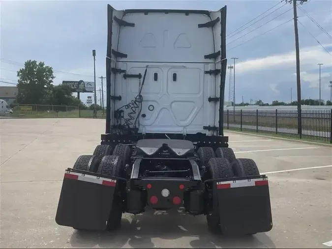 2023 FREIGHTLINER CA126