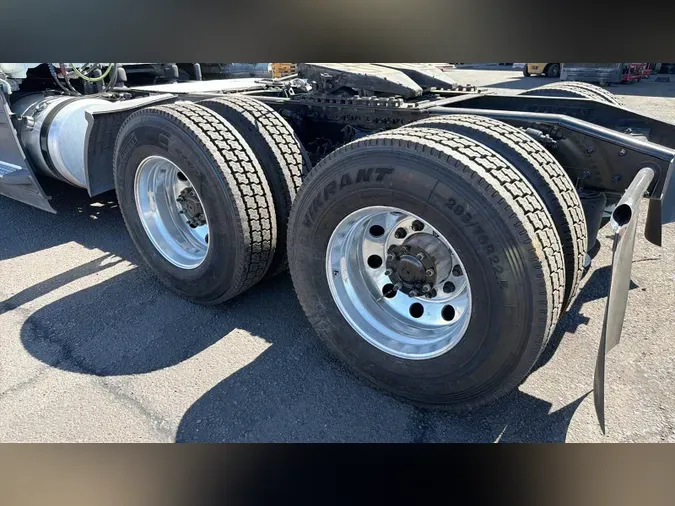 2020 Freightliner Cascadia 126cc1aaeb329bf6bca8349f5693639fcca