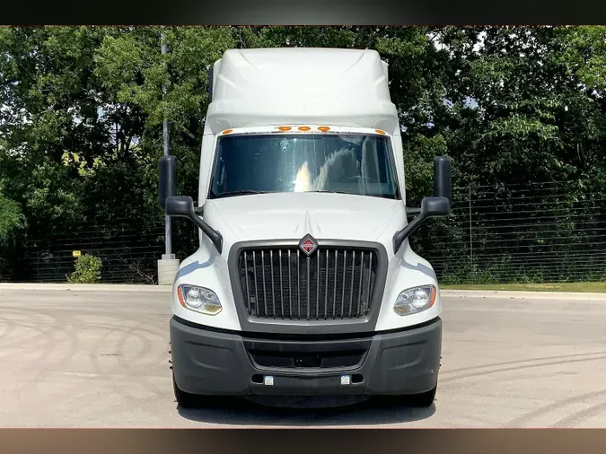 2022 INT LT625 6x4