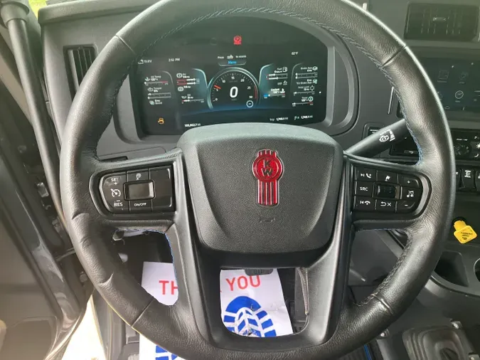 2024 Kenworth W990
