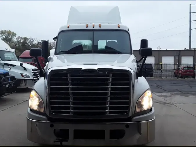 2018 FREIGHTLINER/MERCEDES CASCADIA 125cc244c84df65a1cdd762bd69a97a8b3c