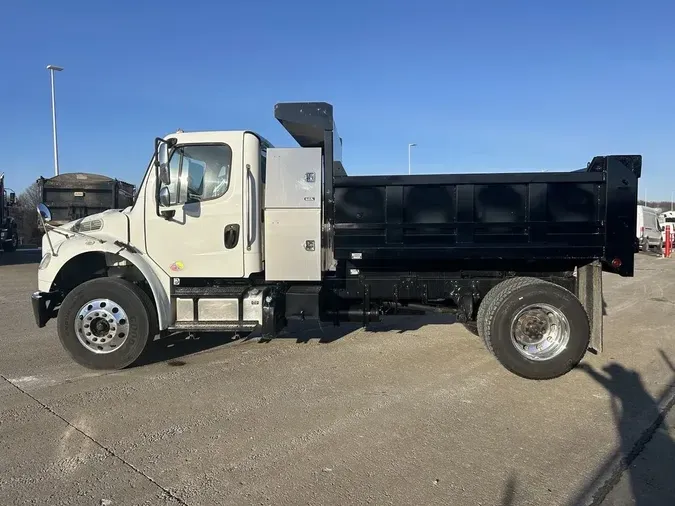 2015 Freightliner BUSINESS CLASS M2 106