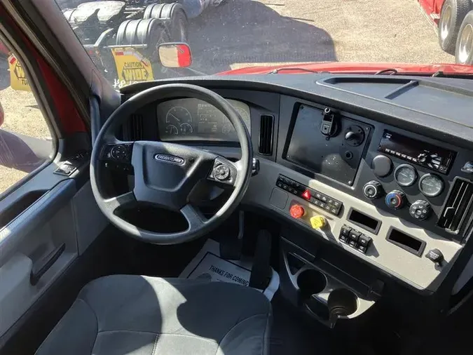 2019 FREIGHTLINER CA126