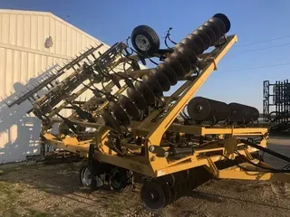 2010 LANDOLL 876