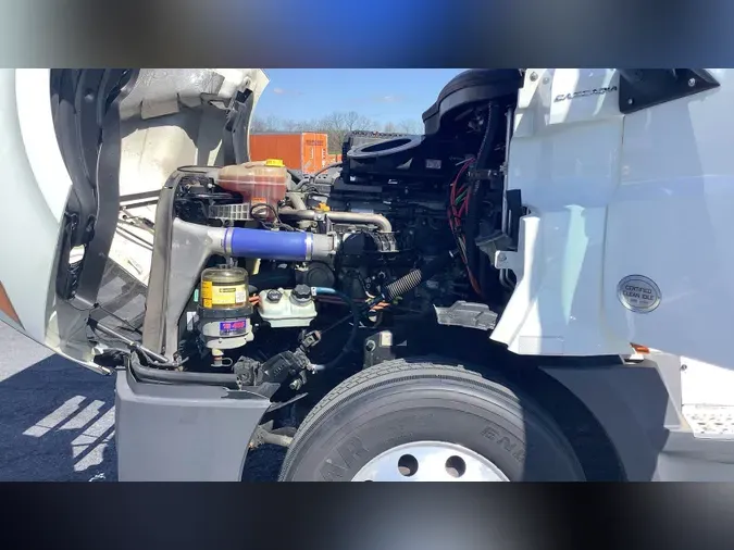 2021 Freightliner Cascadia 126