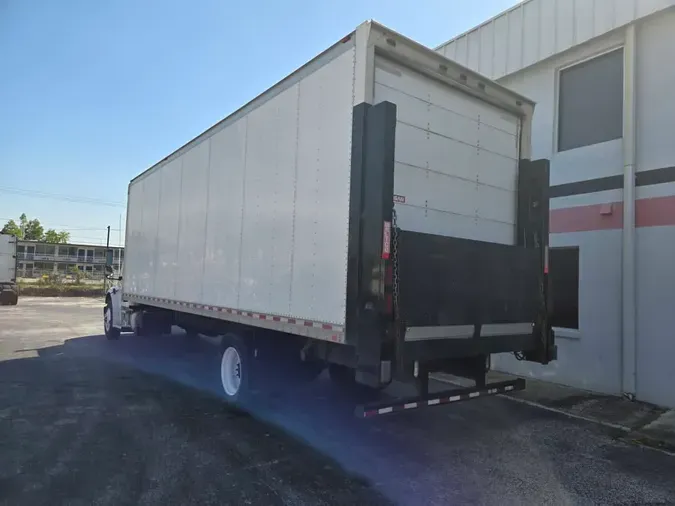 2016 FREIGHTLINER/MERCEDES M2 106