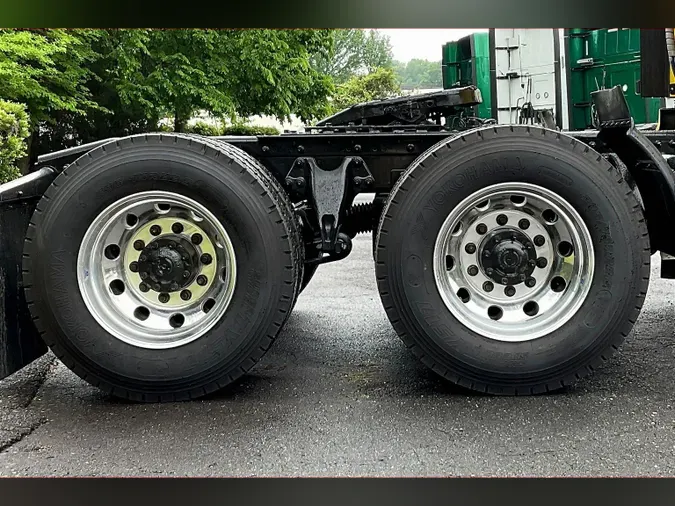 2022 INT LT625 6x4