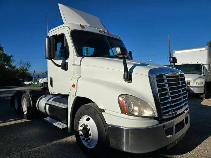 2017 FREIGHTLINER/MERCEDES CASCADIA 125