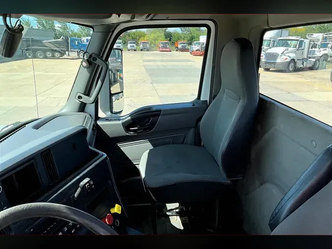2019 INT LT625 6x4