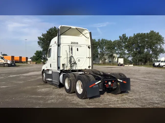 2021 Freightliner Cascadia 126cc3be3588c5f14eefcbfaadfe0a6b053