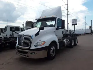 2019 NAVISTAR INTERNATIONAL LT625 DAYCAB T/A