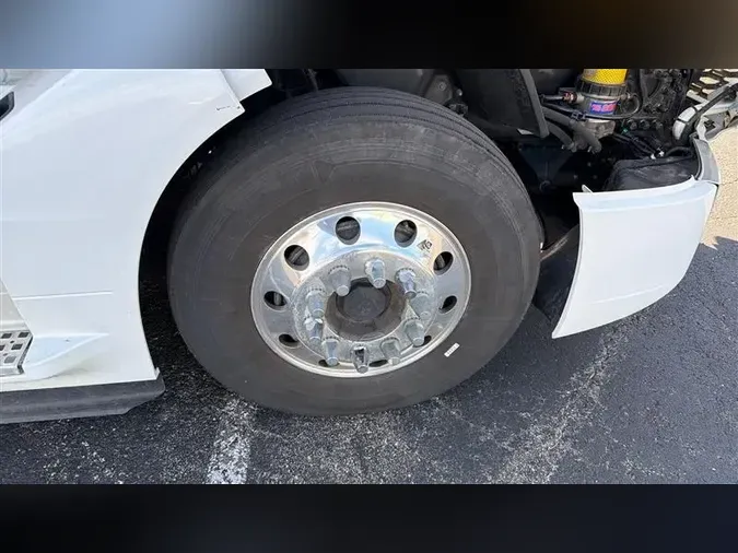 2022 VOLVO VNL64T860