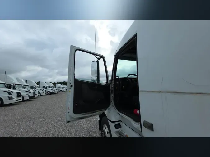 2019 Volvo VNL 740