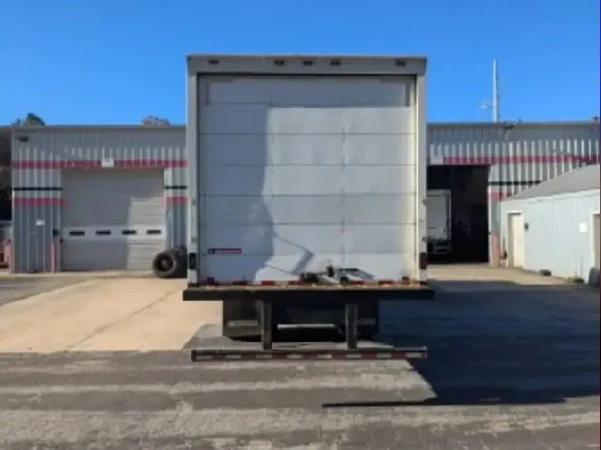 2018 FREIGHTLINER/MERCEDES M2 106