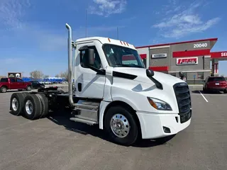 2025 Freightliner New Cascadia