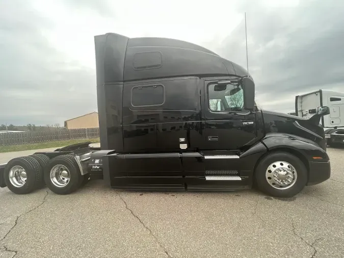2021 Volvo VNL 860