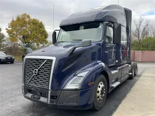 2021 VOLVO VNL760