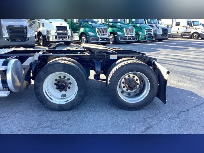 2019 Freightliner Cascadia 126