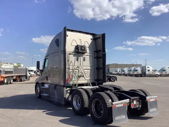 2022 Freightliner Cascadia 126cc56bed95725f00f1d8c0de60d70b2de