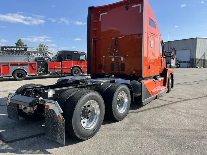 2025 Kenworth T680