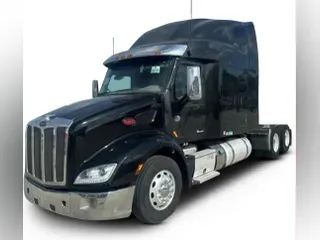2022 Peterbilt 579