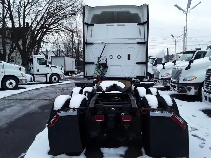 2020 NAVISTAR INTERNATIONAL LT625 SLPR CAB