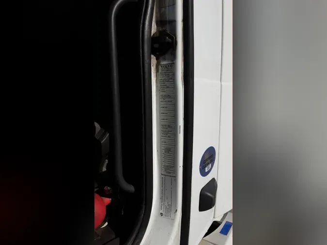 2019 Volvo VNL300cc5b234a3233a92042e07d0f9a29c979