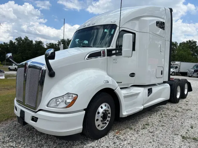 2022 Kenworth T680