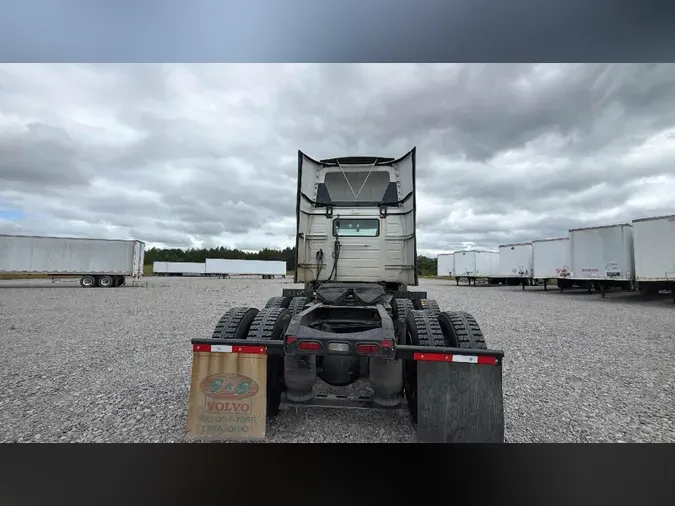 2020 Volvo VNL300