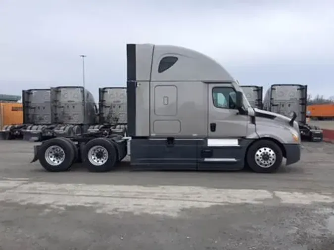 2024 Freightliner Cascadia