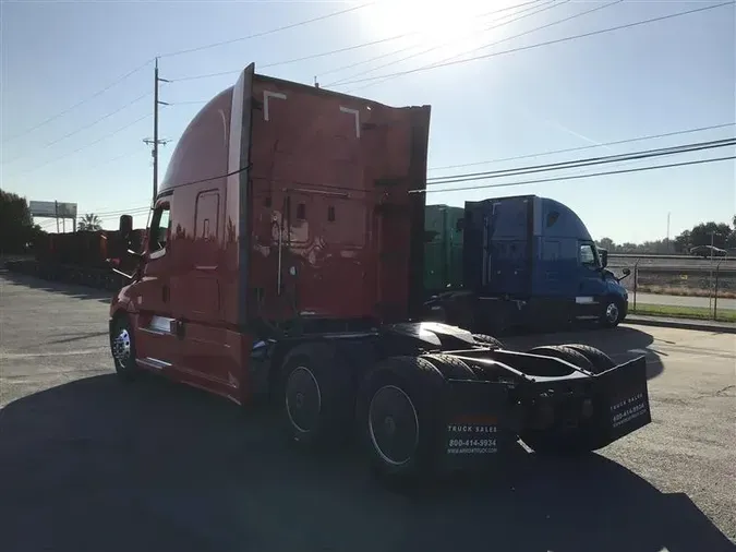 2023 FREIGHTLINER CA126