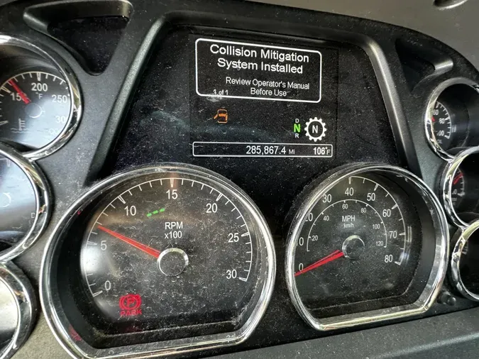 2021 Peterbilt 579cc6cc2e381a21e99d3db1436cf9bb08e