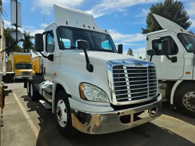 2018 FREIGHTLINER/MERCEDES CASCADIA 125cc6cff9c697933dfa9200f843300b1aa