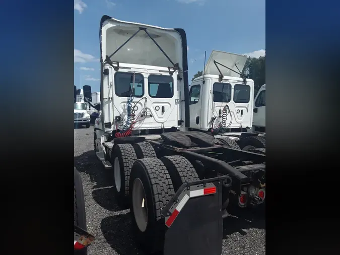 2018 FREIGHTLINER/MERCEDES CASCADIA 125