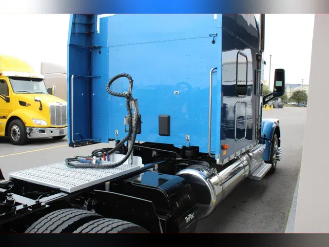 2020 Peterbilt 567