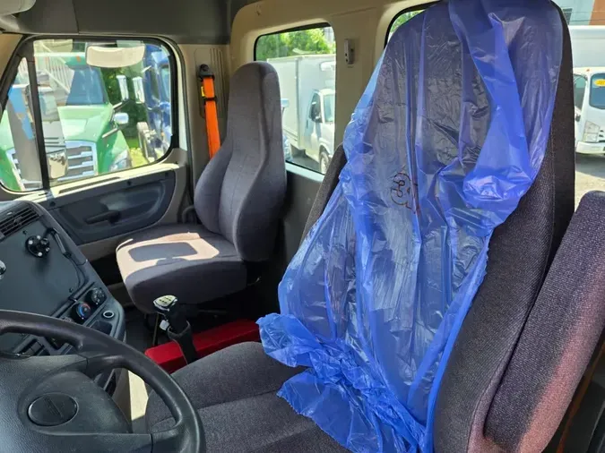 2020 FREIGHTLINER CASCADIA 113