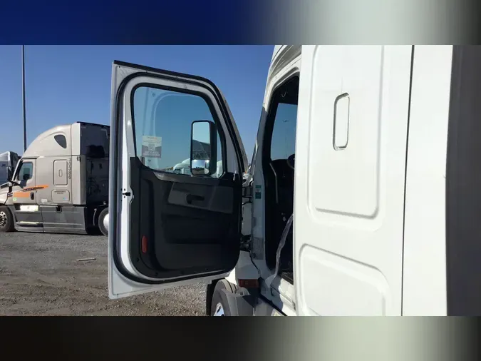 2021 Freightliner Cascadia 126cc748820f04f8c8fdd61ed292612619d