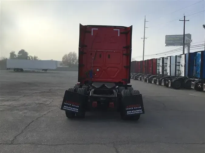 2022 FREIGHTLINER CASCADIA