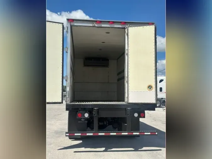 2017 FREIGHTLINER M2