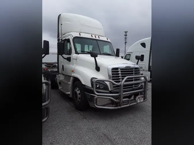 2018 FREIGHTLINER/MERCEDES CASCADIA 125