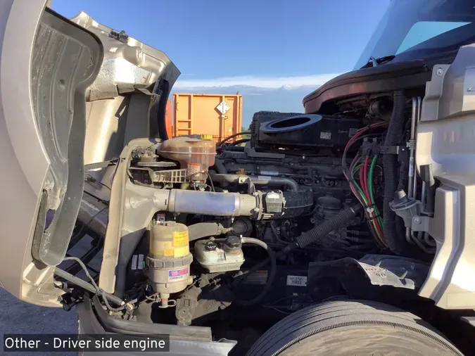 2021 Freightliner Cascadia 126
