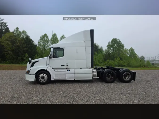 2018 Volvo VNL 740