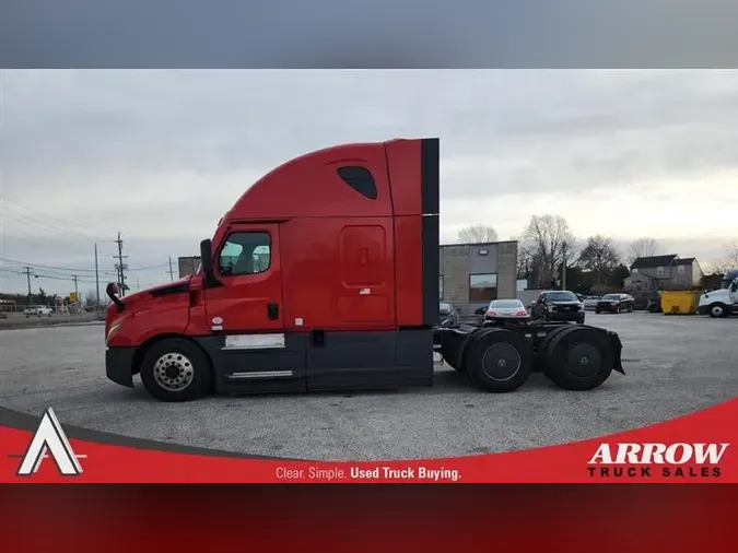 2021 FREIGHTLINER CA126