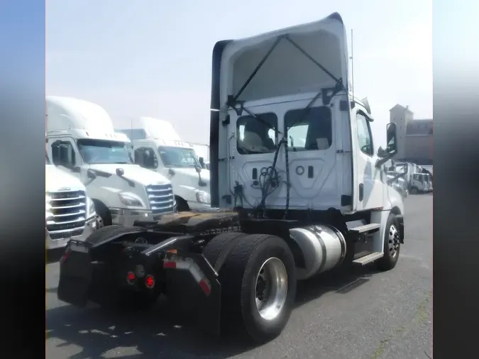 2019 FREIGHTLINER NEW CASCADIA 126