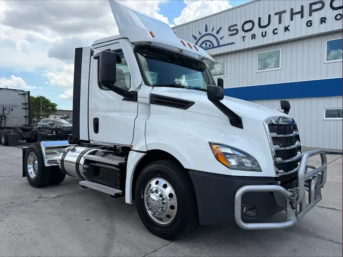 2021 Freightliner Cascadia 126cc8a8a4e6a747f3b4afd564ed6195e70