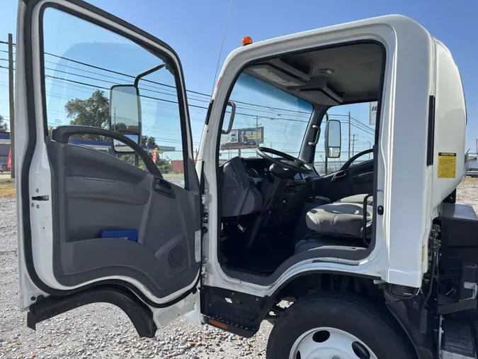2022 Isuzu NQRcc8aab75a2ef1ef2959aad9976e7c87f